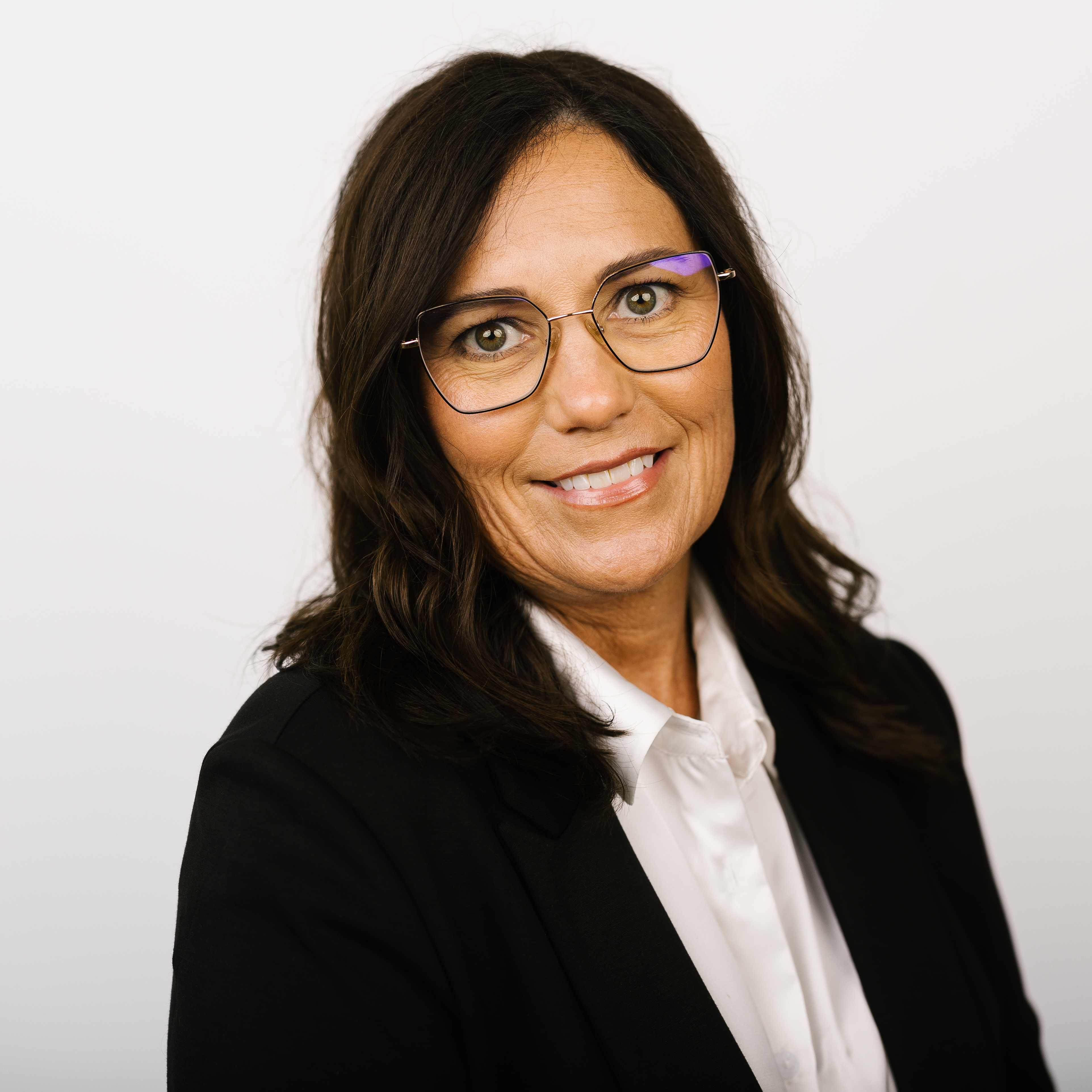 Tina Steckler – Headshot 600×600